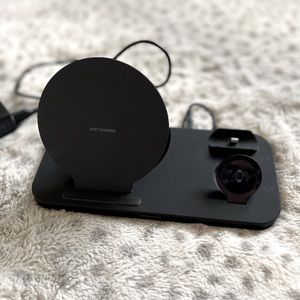 Wireless iPhone 3-in-1 charger